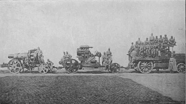 Österreichischer 30,5 cm Skoda-Mörser auf dem motorisierten Transport