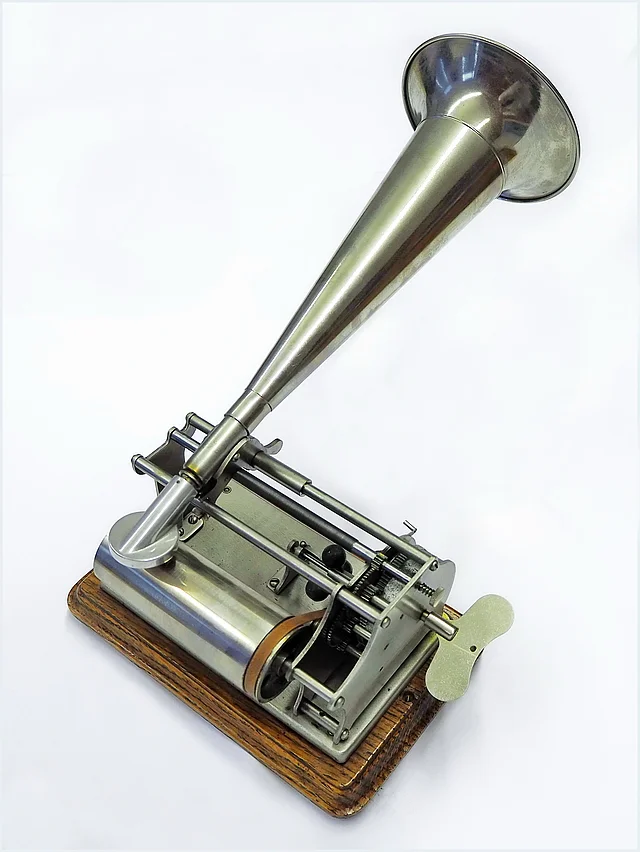 Phonograph "Graphophone Type Q" zum Abspielen von Wachswalzen, patentiert 1897