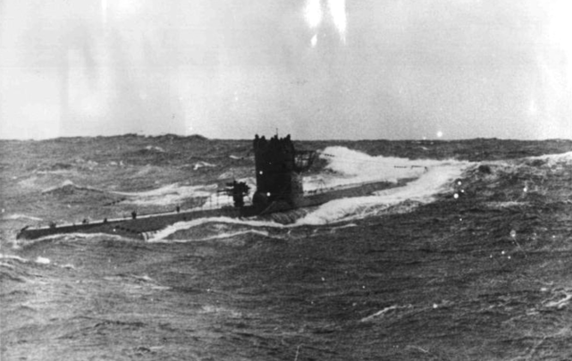 <p>Deutsches U-Boot auf Feindfahrt</p>