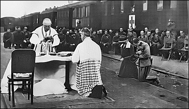 Feldmesse nahe Budapest während des zweiten Restaurationsversuches im Oktober 1921