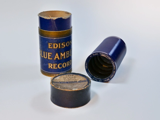 <p>Blue Amberol Cylinder aus der Sammlung der Österreichischen Mediathek</p>