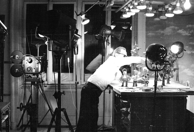 <p>Hans Sindelar bei der Arbeit im Studio, ca. 1968</p>