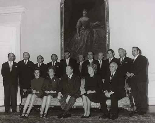Im Bild: Das Team der Bundesregierung Kreisky II.  Hertha Firnberg blieb Ministerin für Wissenschaft und Forschung, Ingrid Leodolter übernahm das neu gegründete Ministerium für Gesundheit und Umweltschutz, Elfriede Karl wurde als Staatssekretärin im Bundeskanzleramt bestellt.