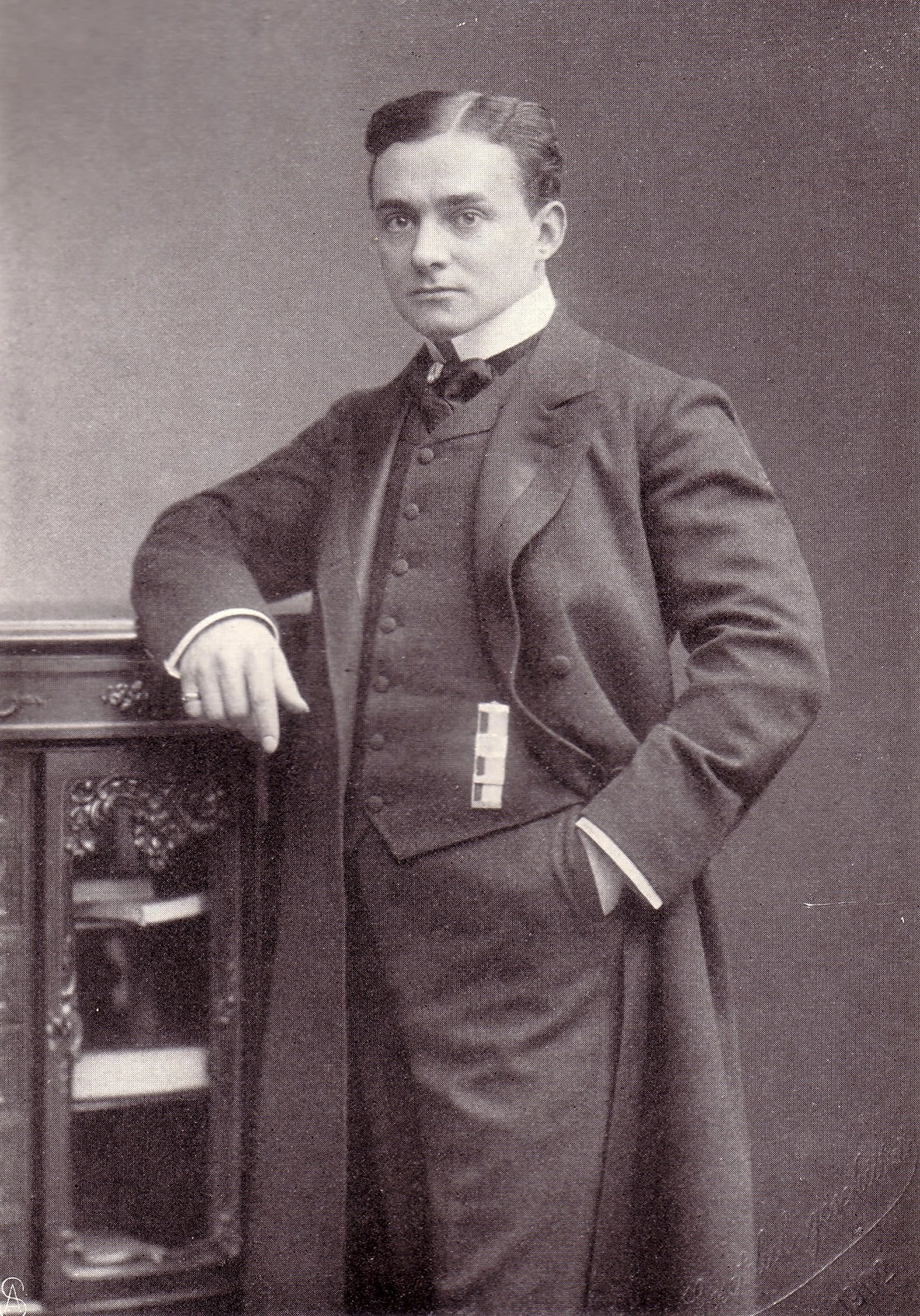 1902