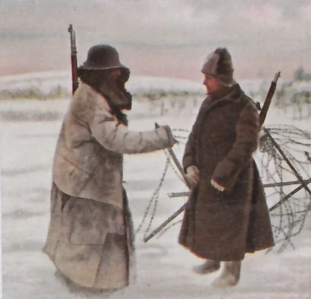 Begenung an der Ostfront zwischen einem russischen und einem deutschen Posten.