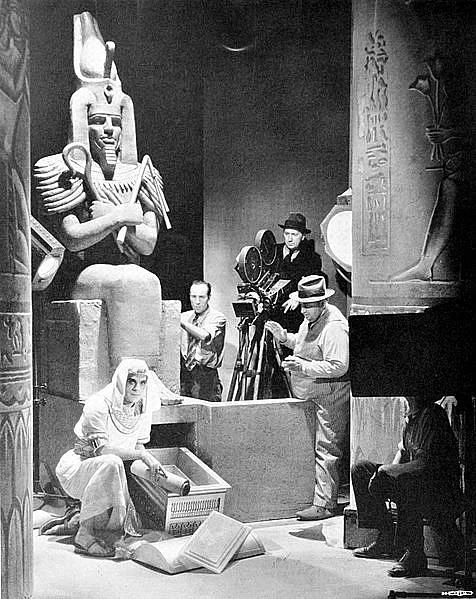 Fotografie von Karl Freund bei den Dreharbeiten von The Mummy (1932)