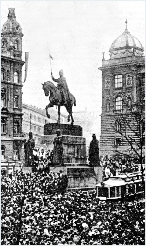 <p>Československé vyhlášení nezávislosti, 28.&nbsp;říjen 1918 na Václavském náměstí</p>