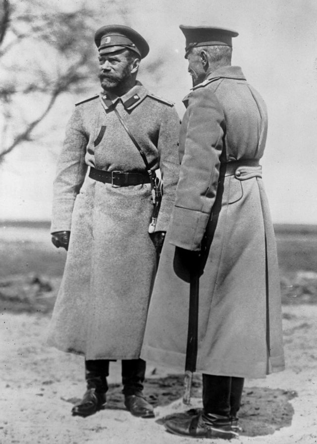 Zar Nikolaus II. und General Brusilow