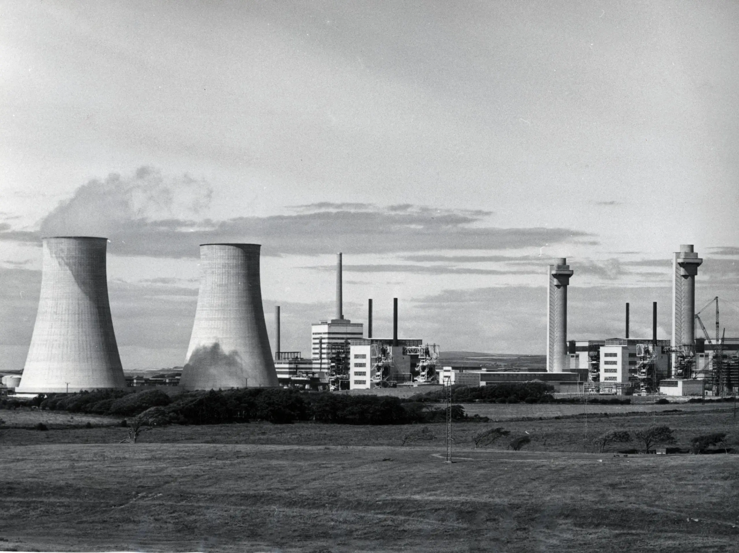 Das erste kommerzielle Atomkraftwerk Calder Hall in den USA.