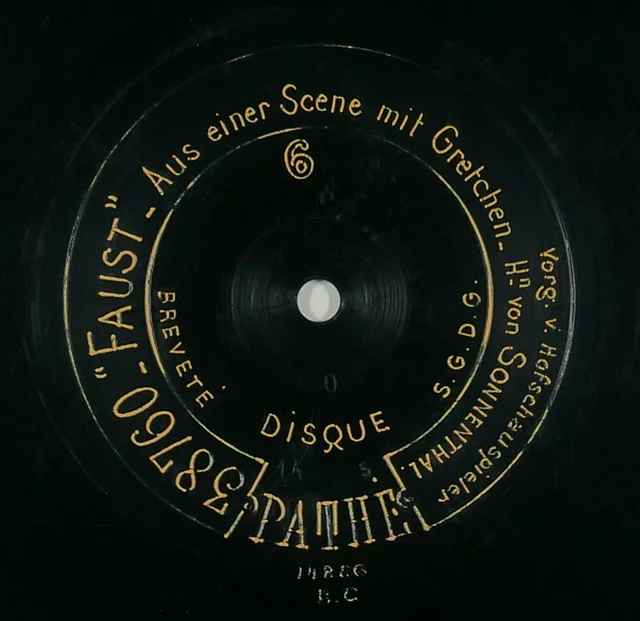 Aus einer Szene mit Gretchen. Faust, der Tragödie Erster Teil Adolf von Sonnenthal, 1908