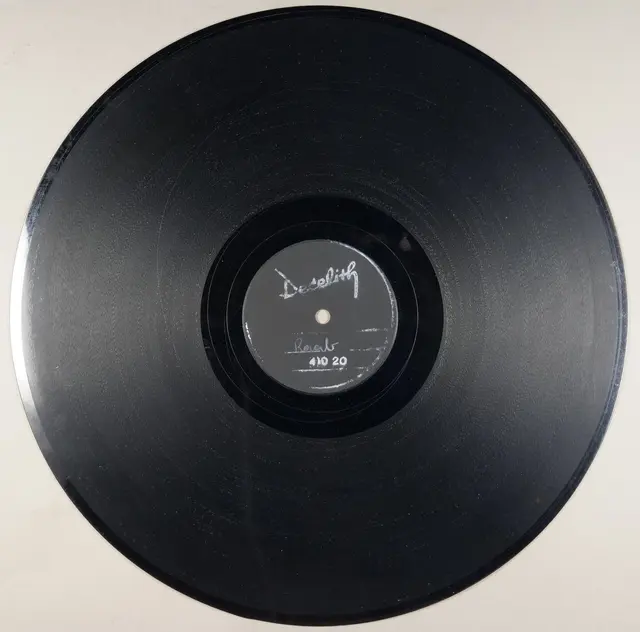 Eine der Kunststoffplatten