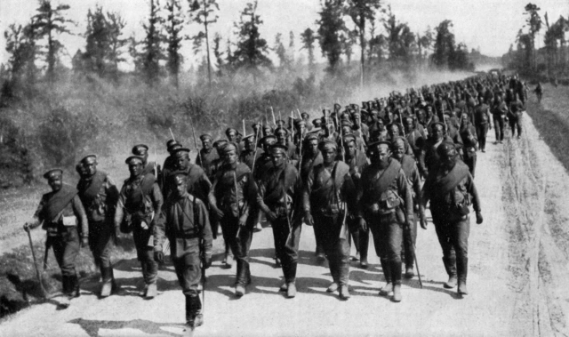 Russische Infanterie auf dem Marsch