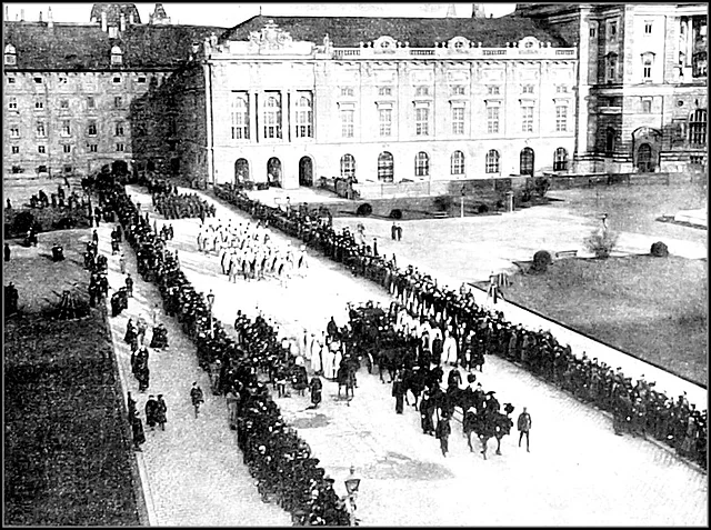 Der Trauerzug am Heldenplatz