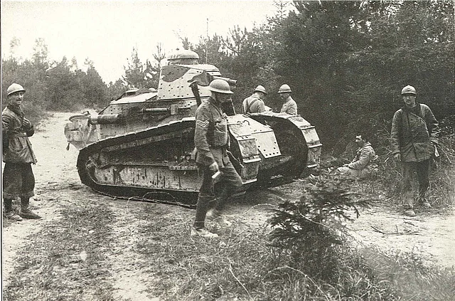 Ein Renault-Tank im Einsatz,