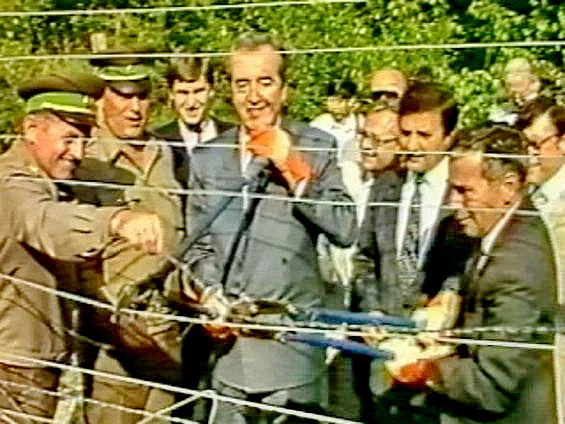 <p>Weg mit dem Grenzzaun</p>