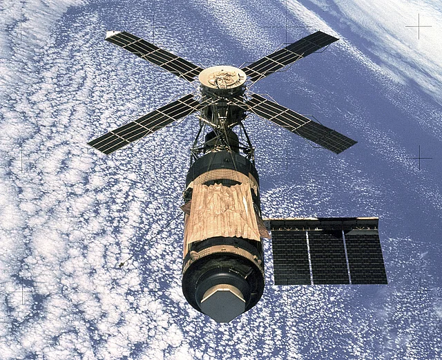 Skylab war die bisher einzige rein US-amerikanische Raumstation, 1973 und 1974 im Einsatz, stürzte sie 1979 ab. 