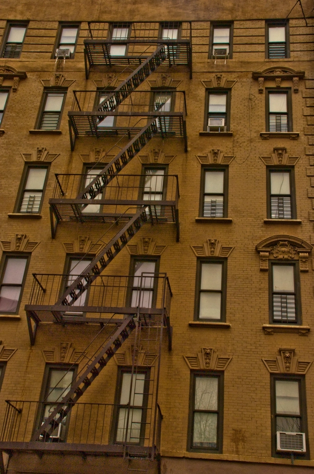 Hausfassade in der Bronx in New York City - 143rd. Street