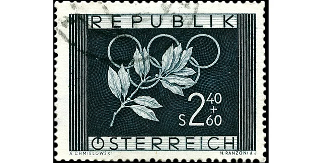 Briefmarke "Olympische Spiele 1952", 26. 1. 1952. Marke mit Olivenzweig und Olympischen Ringen.