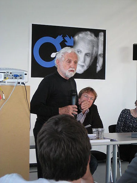 Carl Djerassi (1923 – 2015)