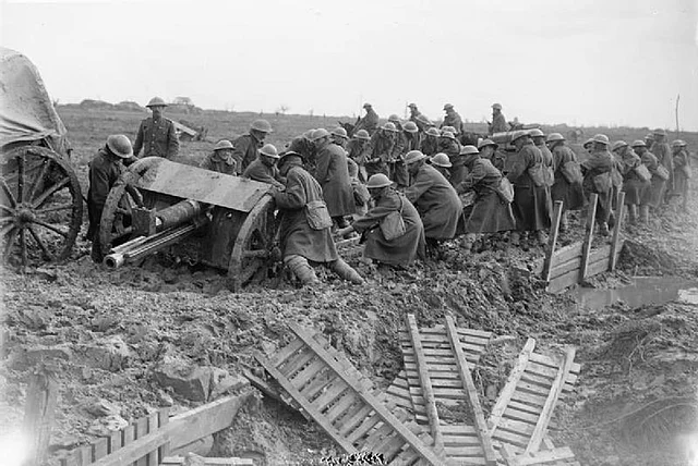 Britischer 18pdr - Feldgeschütz bei Ypern