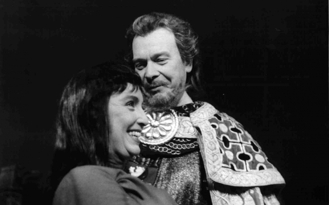 Ewald Balser und Judith Holzmeister. Szenenbild aus König Ottokars Glück und Ende.