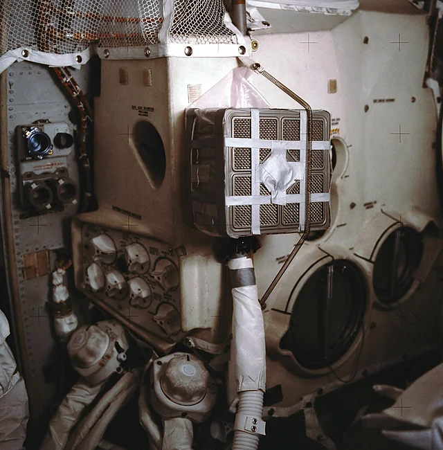 Der improvisierte Sauerstofffilter von Apollo 13
