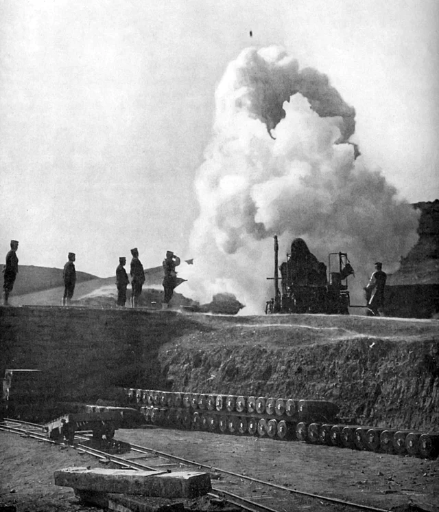 JaJapanischer 28cm Mörser von Krupp bei der Belagerung von Port Arthur
