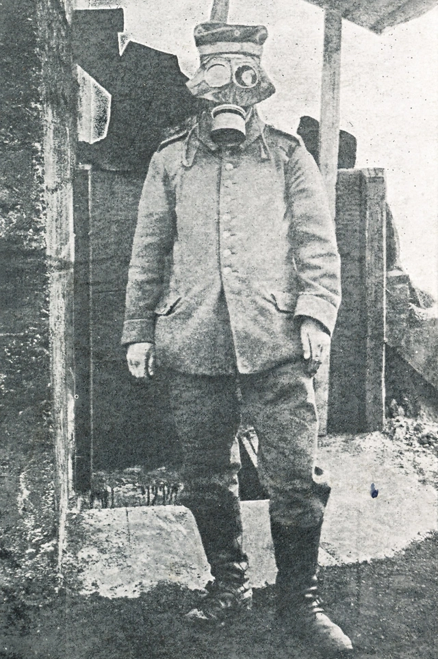 Deutscher Soldat mir Gasmaske