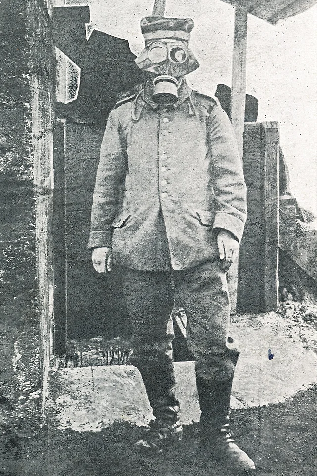 Deutscher Soldat mir Gasmaske