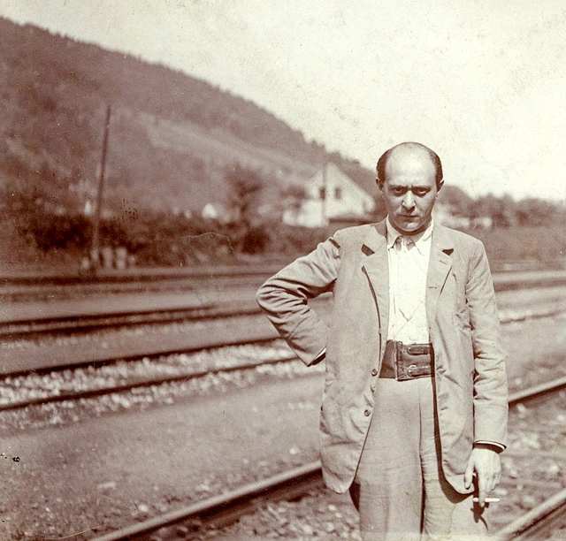 <p>Arnold Schönberg at Payerbach-Reichenau, 1901</p>