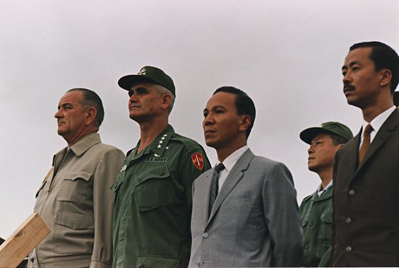 Johnson, Westmoreland, Thiệu und Kỳ&nbsp;– Südvietnam 1966