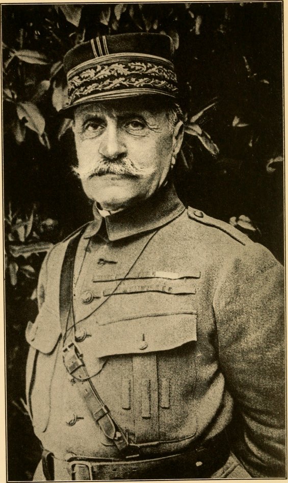 Foch wurde, unter dem Druck der deutschen Frühjahrsoffensive, zum gemeinsamen Oberkommandant der Entente-Truppen an der Westfront ernannt.