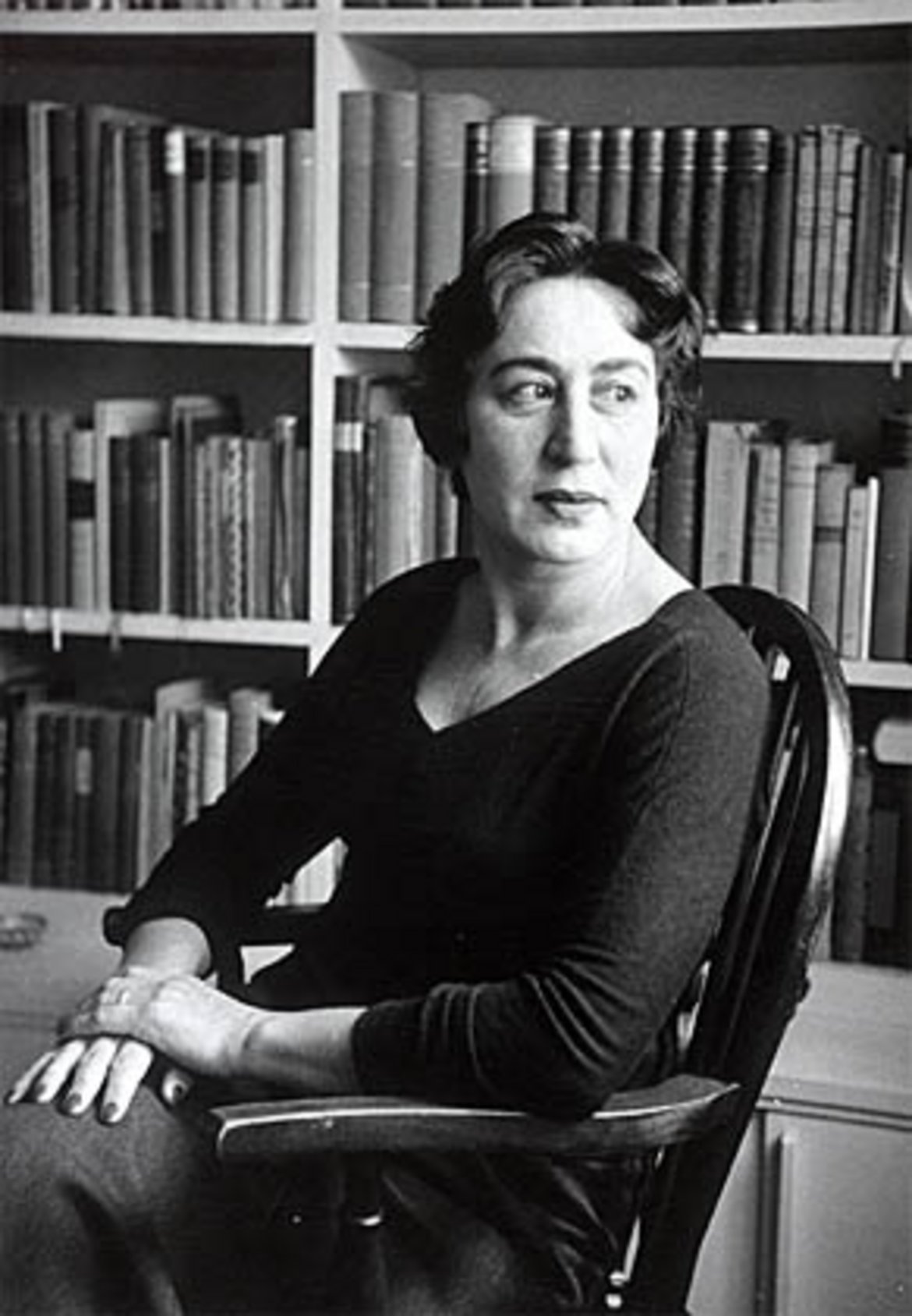 Hilde Spiel (1911–1990). Schriftstellerin, Übersetzerin, Journalistin.