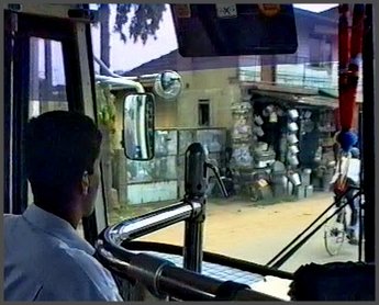 Videobeispiel 2: Busfahrt durch Colombo, 2000
