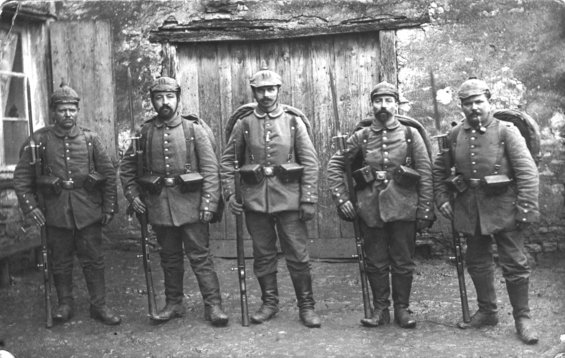 Deutsche Infanteristen zu Kriegsbeginn
