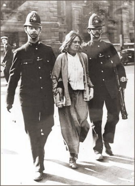 Verhaftung einer Suffragette, London 1914