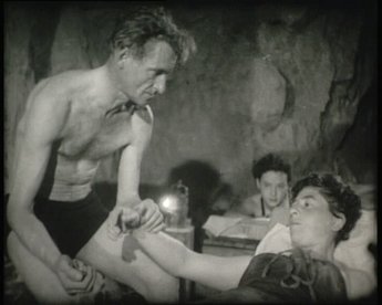 Der Film aus dem Jahr 1956 berichtet von der wissenschaftlichen Untersuchung des Pasel-Stollens im Radhausberg bei Böckstein und zeigt die Stollenkur.